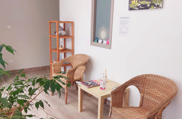 Salle d'attente cabinet de psychothérapie à Agde